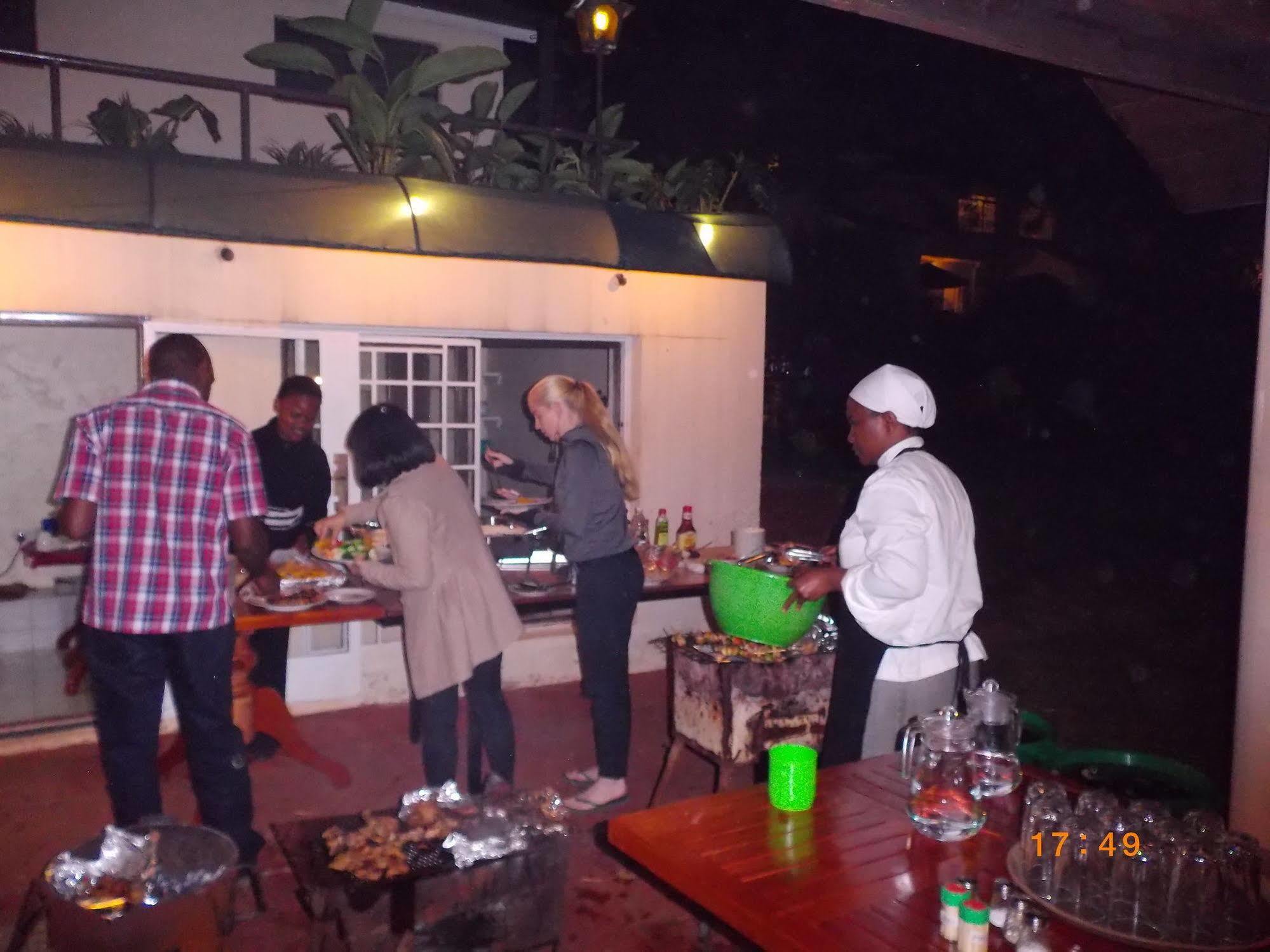 Hotel Riverview Westlands Nairobi Exterior photo